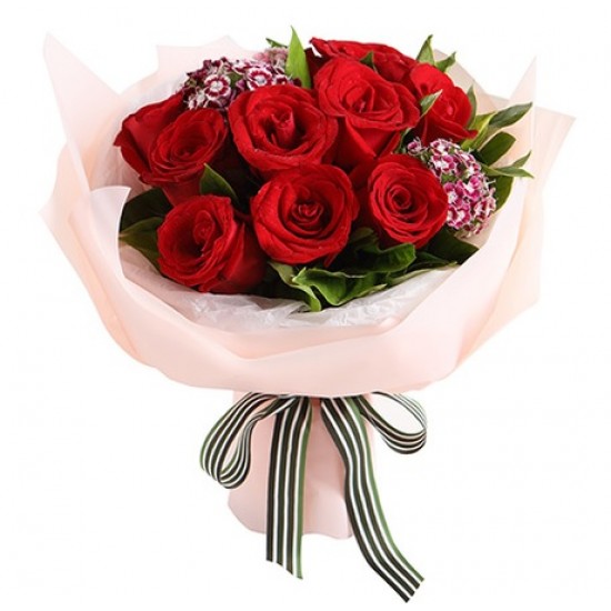 10 Red Roses in Round Bouquet